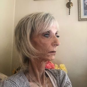 Meet your Posher, Deb